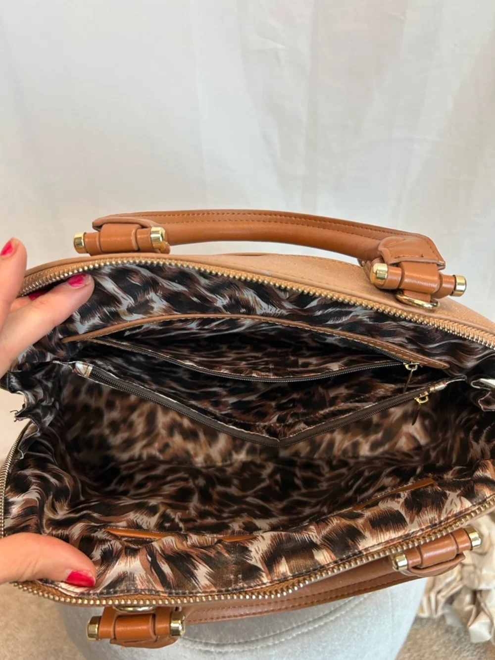 JustFab Camel brown faux leather satchel handbag tote dome shape gold-tone
